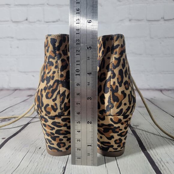 DV8 Dolce Vita Brady Wedge Leopard Microsuede Ankle Booties Zip & Lace 6 - Picture 12 of 14